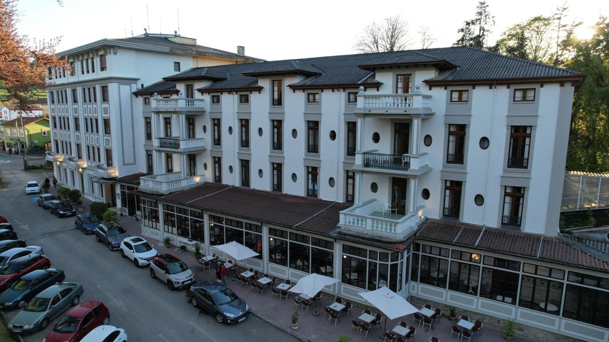 Gran Hotel Balneario De Льерганес Экстерьер фото
