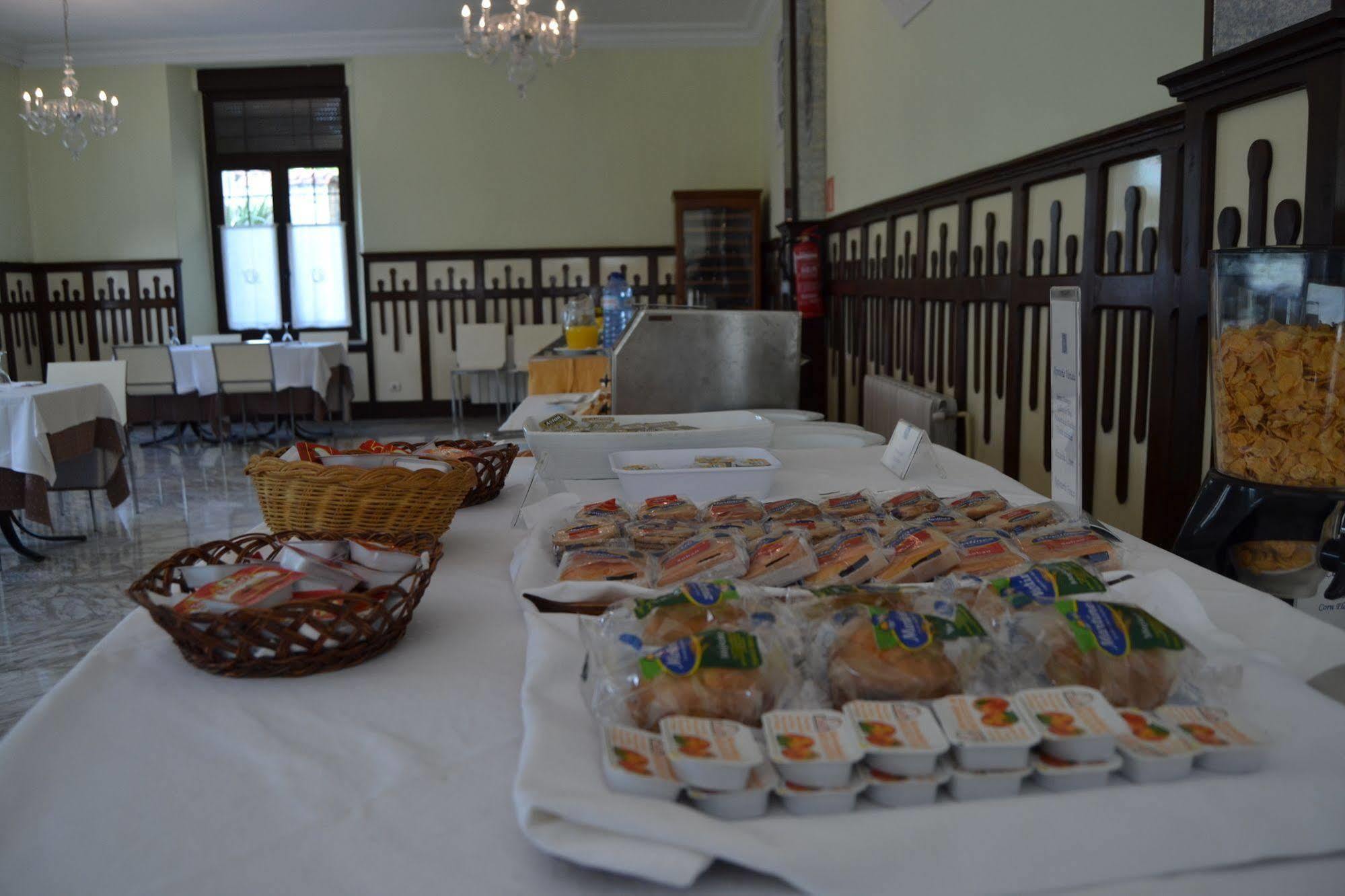 Gran Hotel Balneario De Льерганес Экстерьер фото